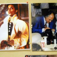 Prince w płaszczu autorstwa projektanta.